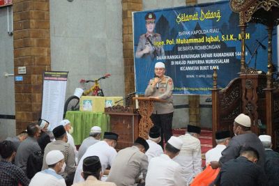 Safari Ramadhan di Masjid Nurussalam, Kapolda Riau Irjen Muh Iqbal Yakini Silaturahmi Mudahkan Tugas Polisi